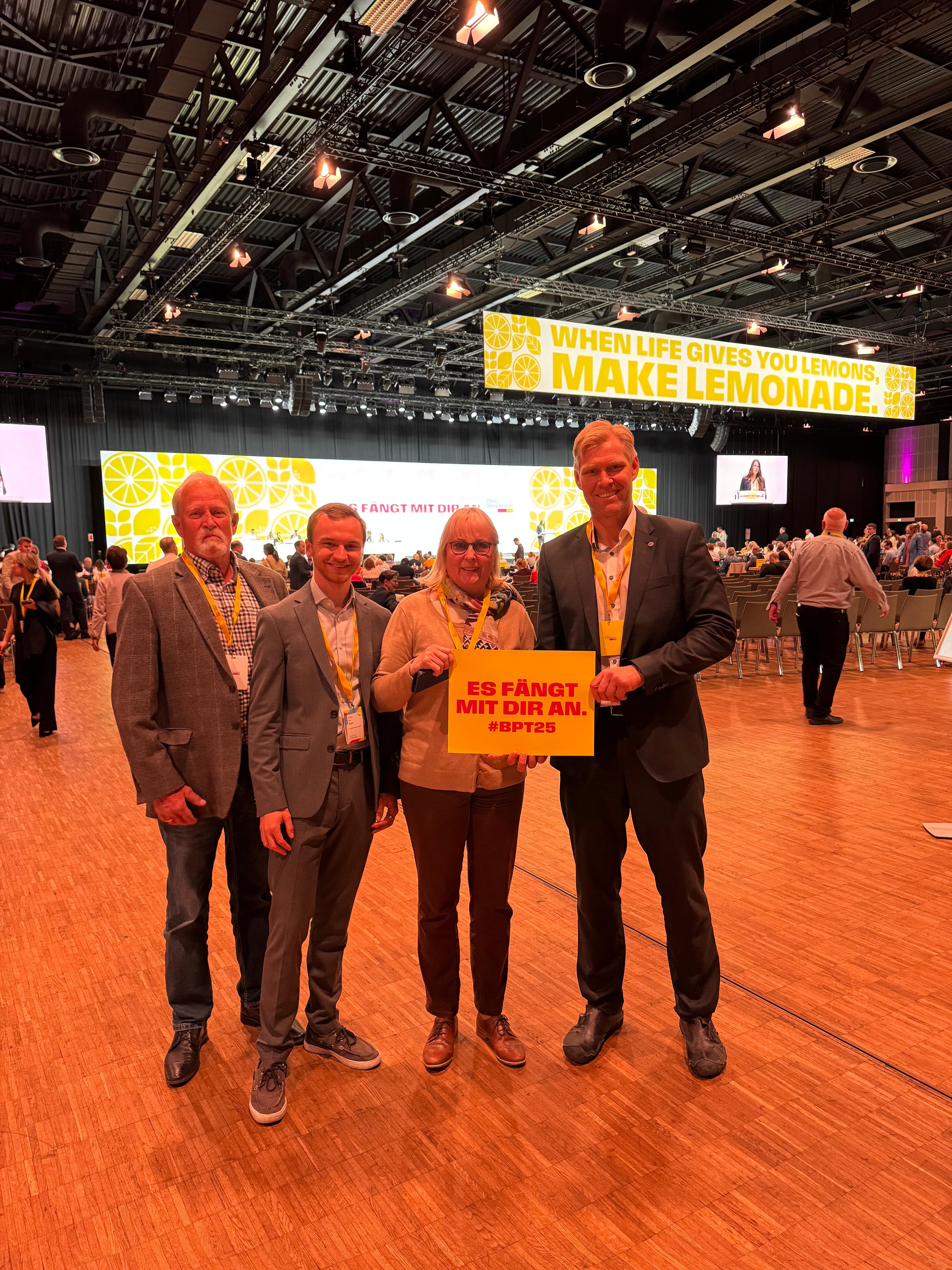 Mitglieder des KV FDP OVP auf dem Bundesparteitag